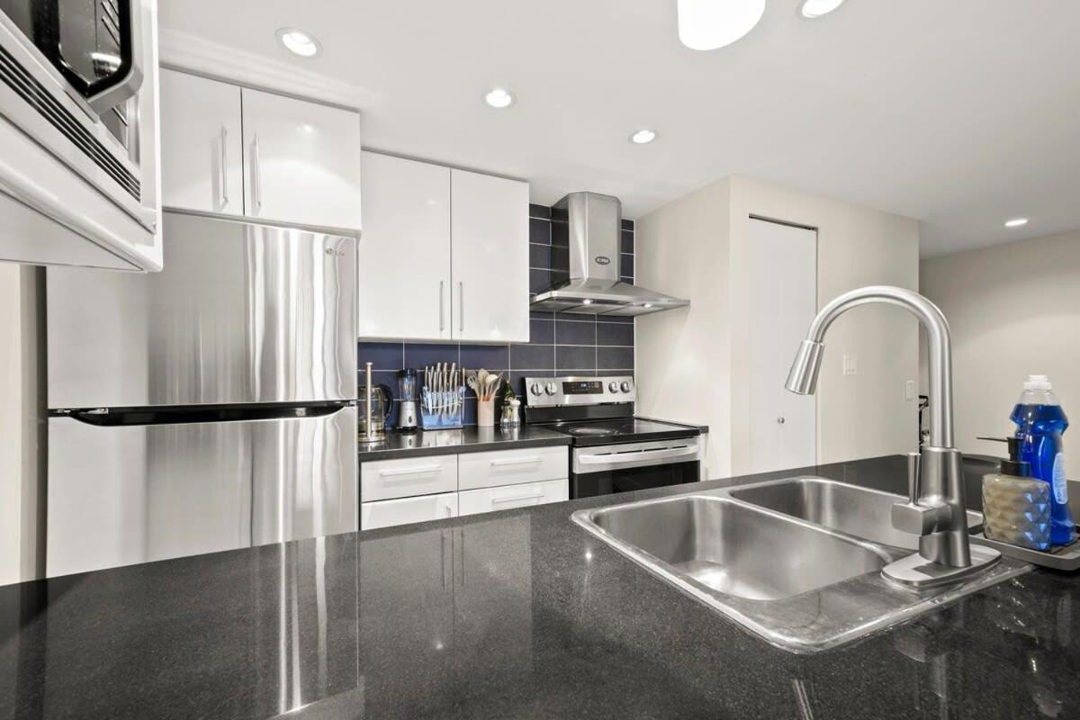 Dazzling Condo By Stadium Downtown With Free Parking Vancouver Dış mekan fotoğraf
