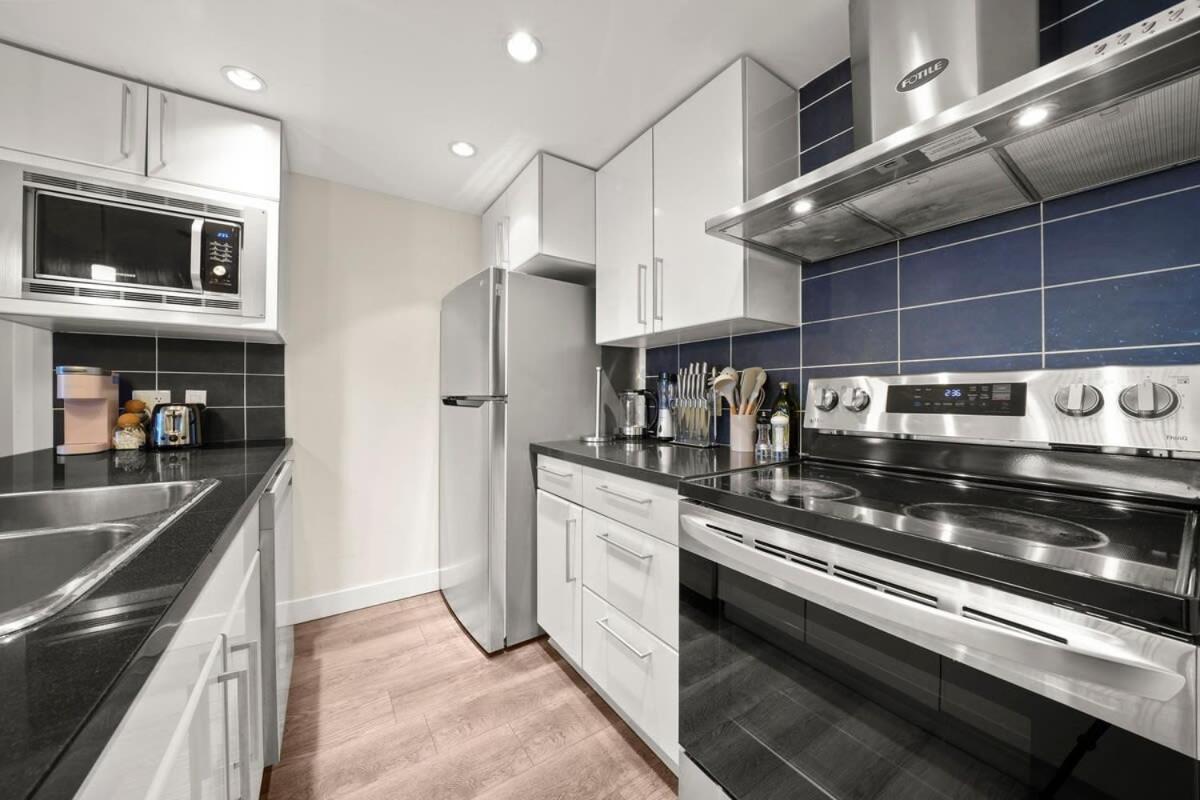 Dazzling Condo By Stadium Downtown With Free Parking Vancouver Dış mekan fotoğraf